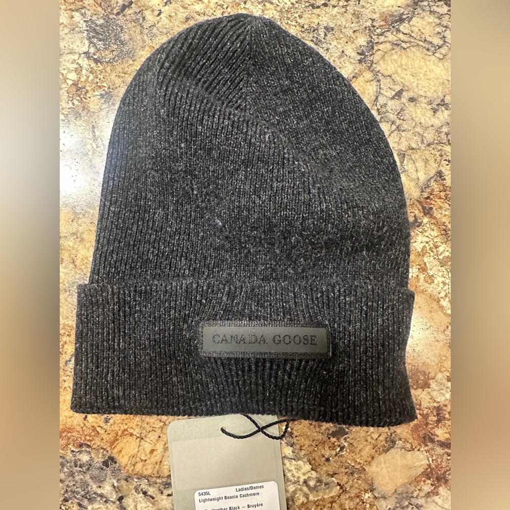 Canada Goose Heather Black Beanie - Picture 1 of 2